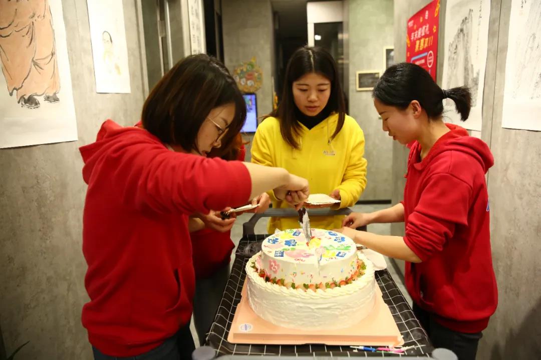 南京畫(huà)室少兒培訓哪家好？用藝術(shù)的力量，優(yōu)化孩子成長(cháng)4